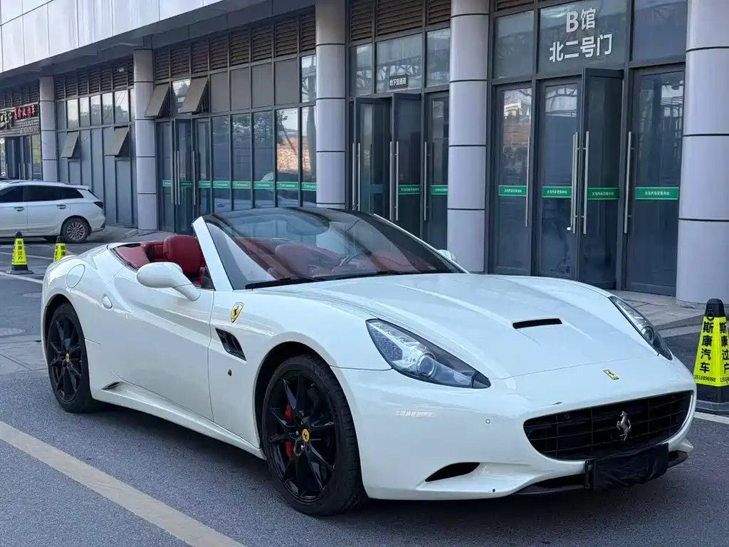 Ferrari California T 2013 — фото 2