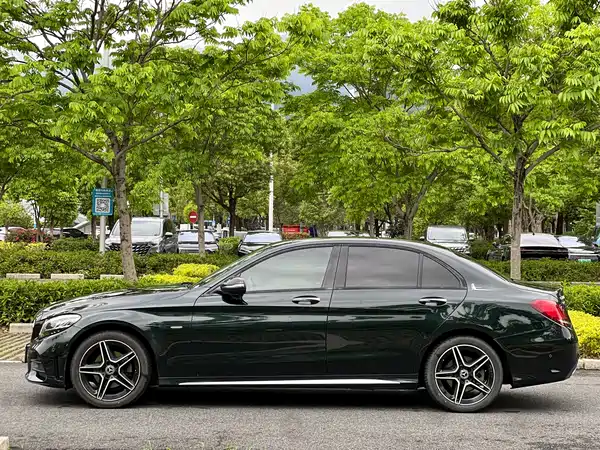 Mercedes-Benz C-Class 2021