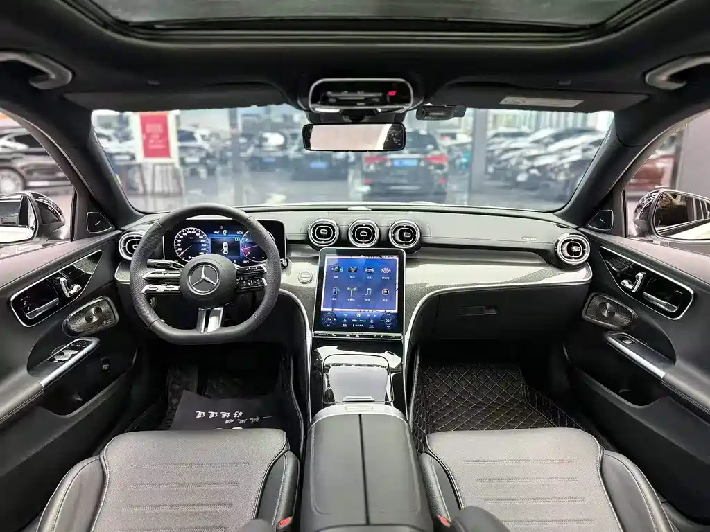 Mercedes-Benz C-Class 2023 — фото 6