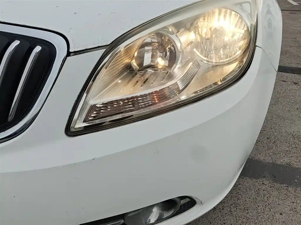 Buick Excelle 2015 — фото 24