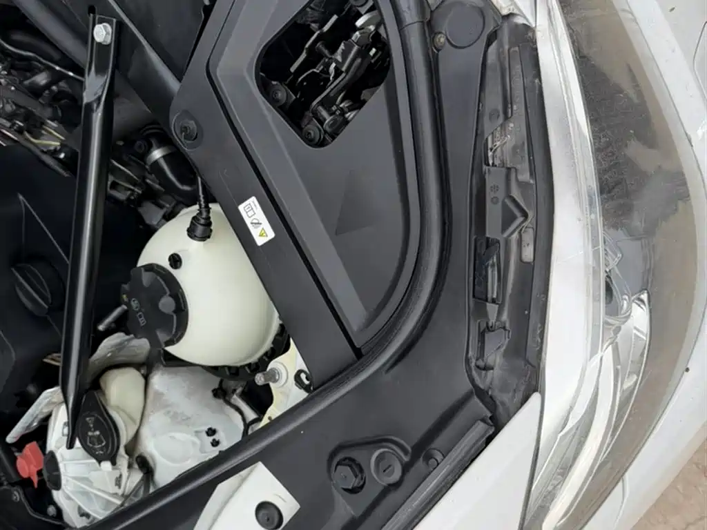 BMW 5 Series 2015 — фото 20