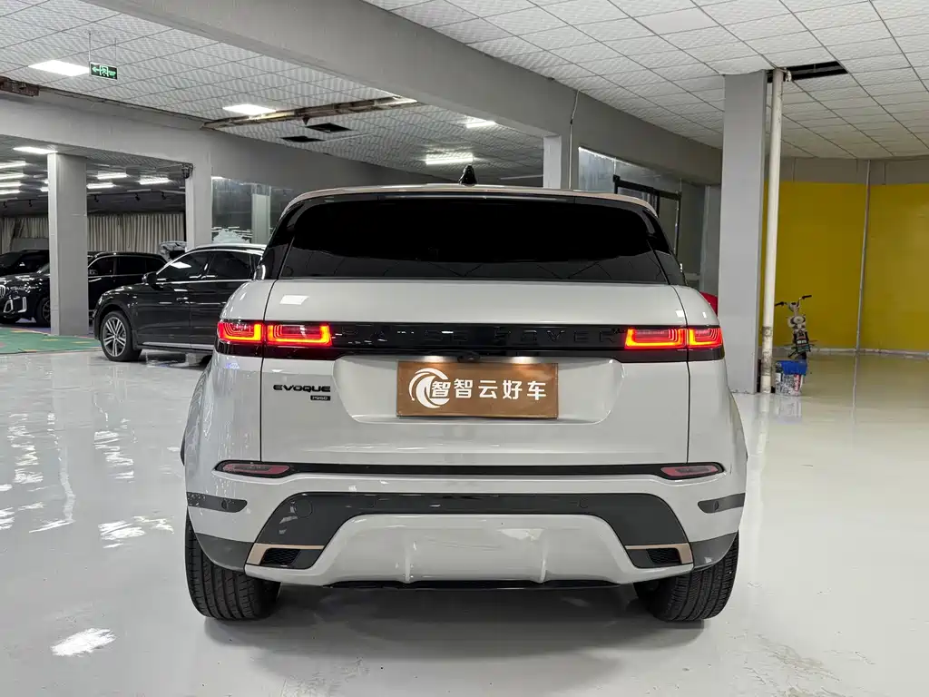 Land Rover Range Rover Evoque 2023 — фото 8