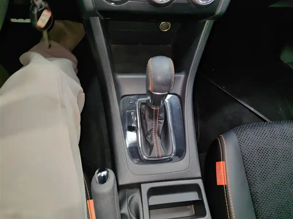 Subaru XV 2015 — фото 10