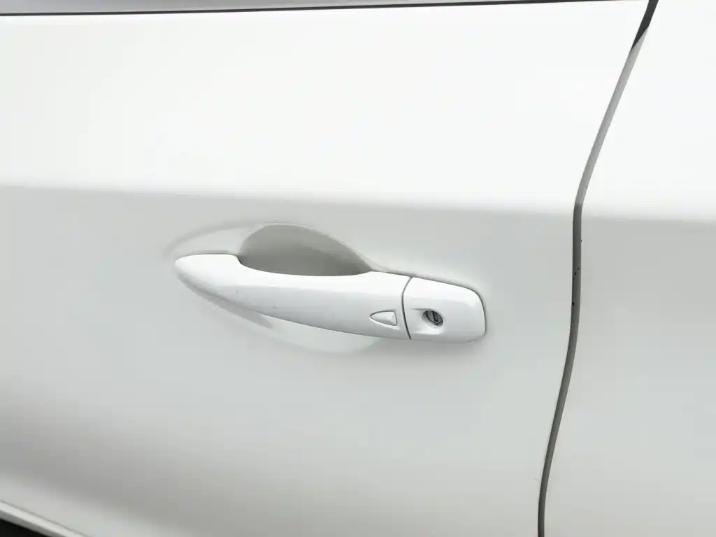 Nissan Tiida 2020 — фото 18