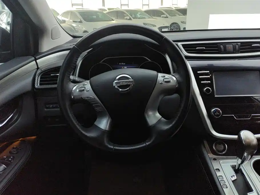 Nissan Murano 2017 — фото 15