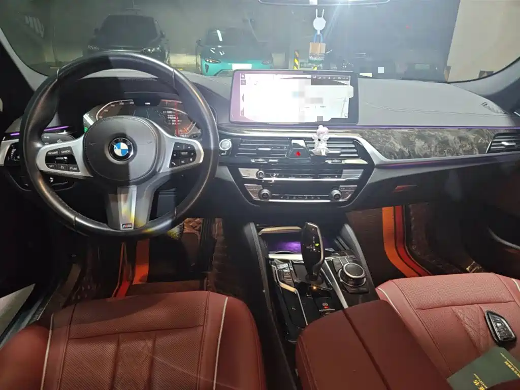 BMW 5 Series 2022 — фото 13