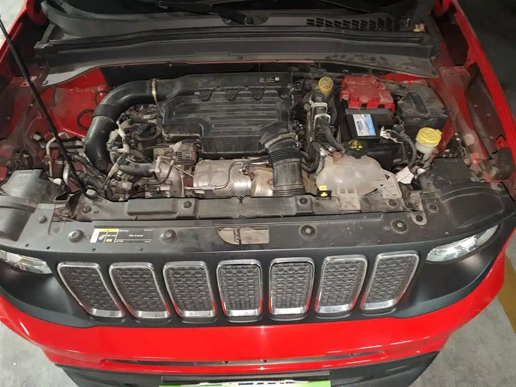 Jeep Renegade 2021 — фото 11
