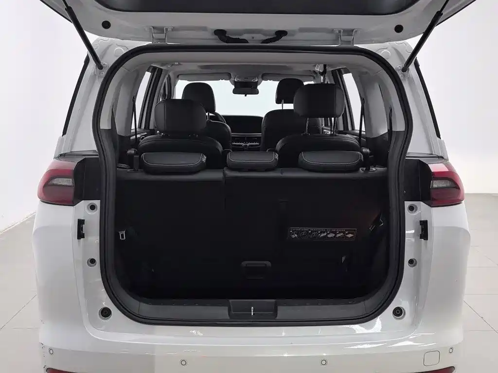 GAC Trumpchi M6 2024 — фото 16