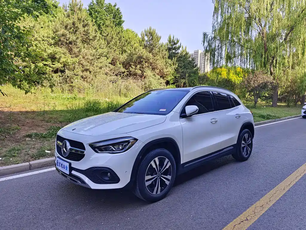 Mercedes-Benz GLA 2021 — фото 1
