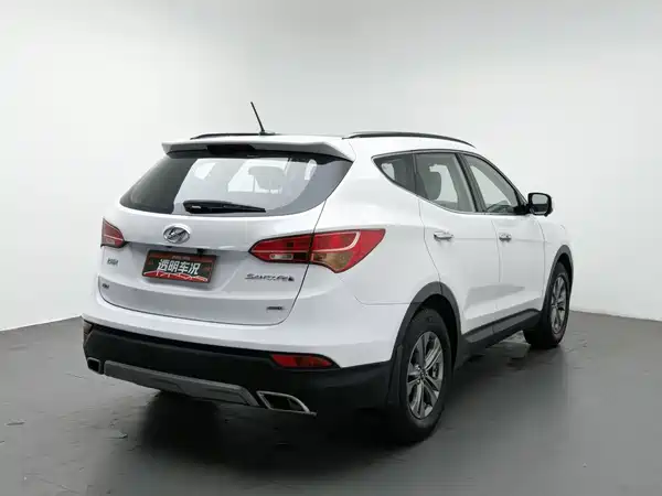Hyundai Santa Fe 2015