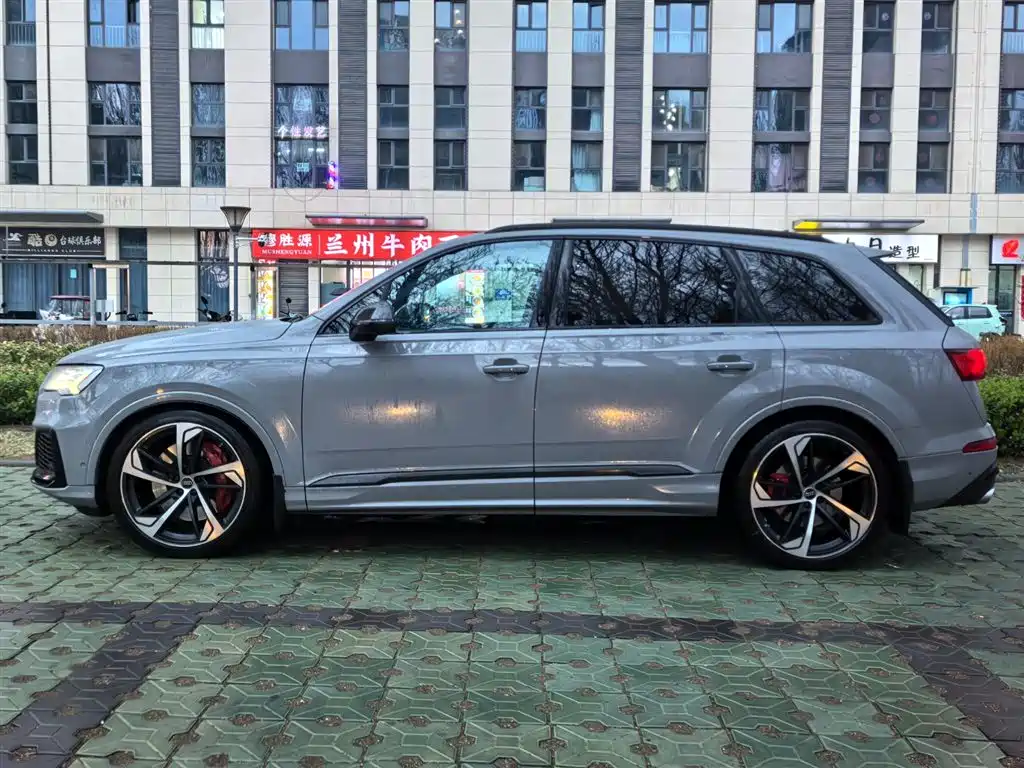 Audi SQ7 2024 — фото 2