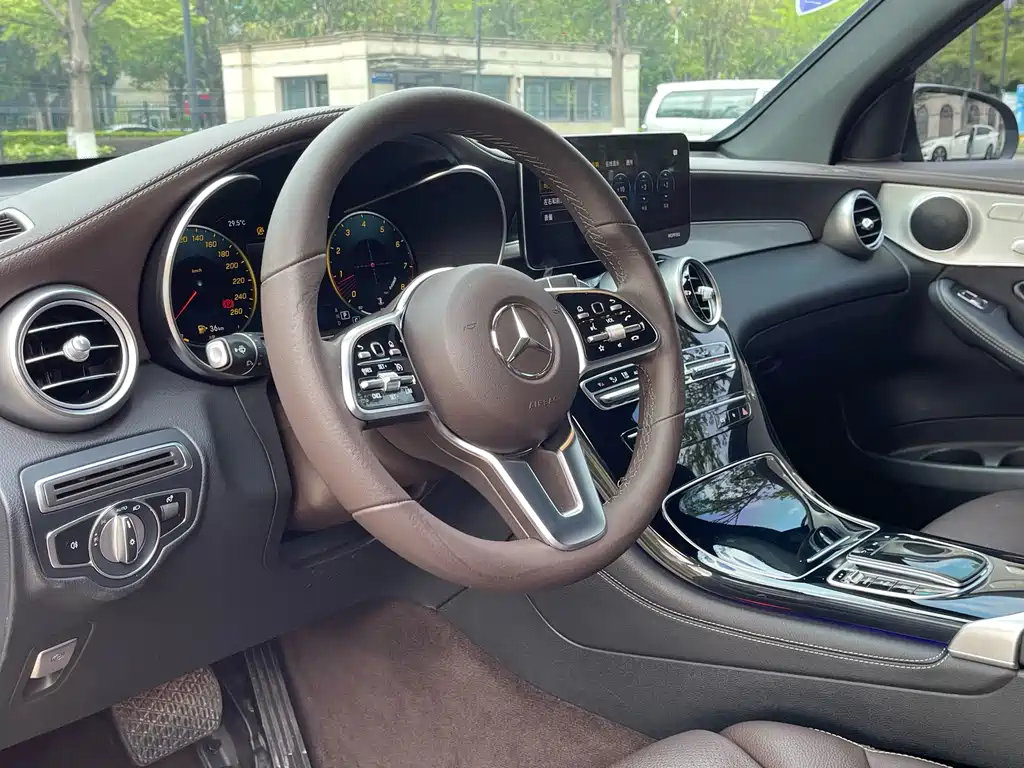 Mercedes-Benz GLC 2021 — фото 22