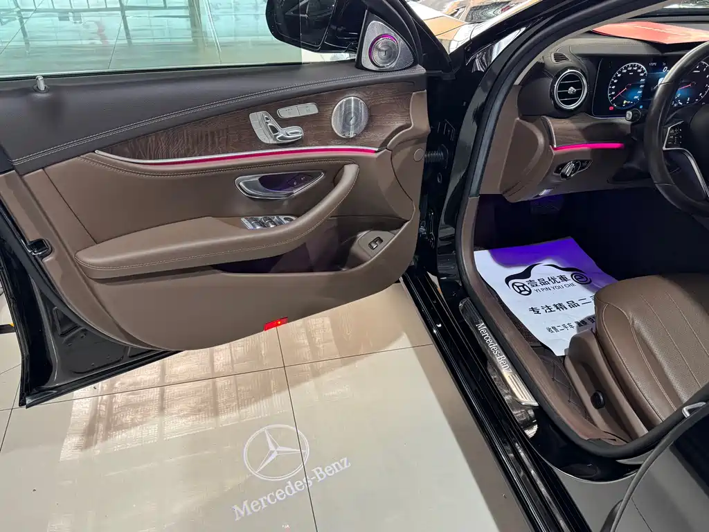 Mercedes-Benz E-Class 2022 — фото 15