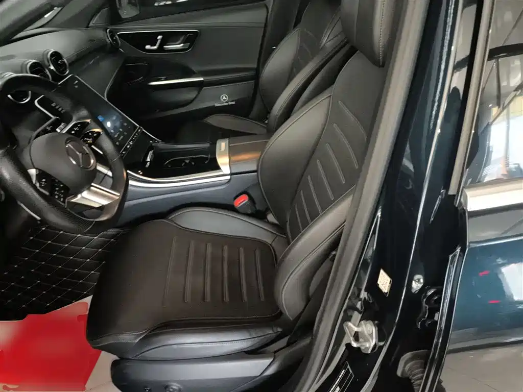 Mercedes-Benz C-Class 2022 — фото 11
