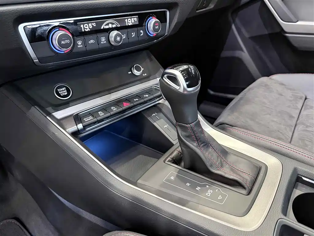 Audi Q3 2022 — фото 16