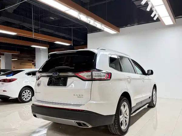 Ford Edge 2015