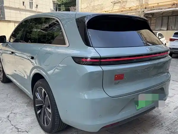 Li Auto L6 2025