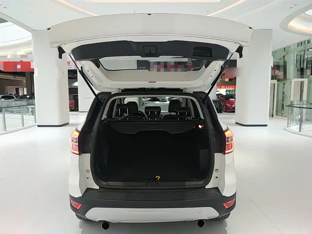 Ford Kuga 2017 — фото 19