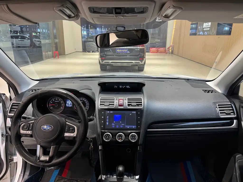 Subaru Forester 2017 — фото 11