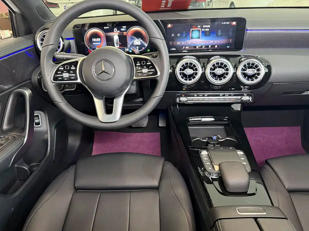 Mercedes-Benz A-Class 2021 — фото 5