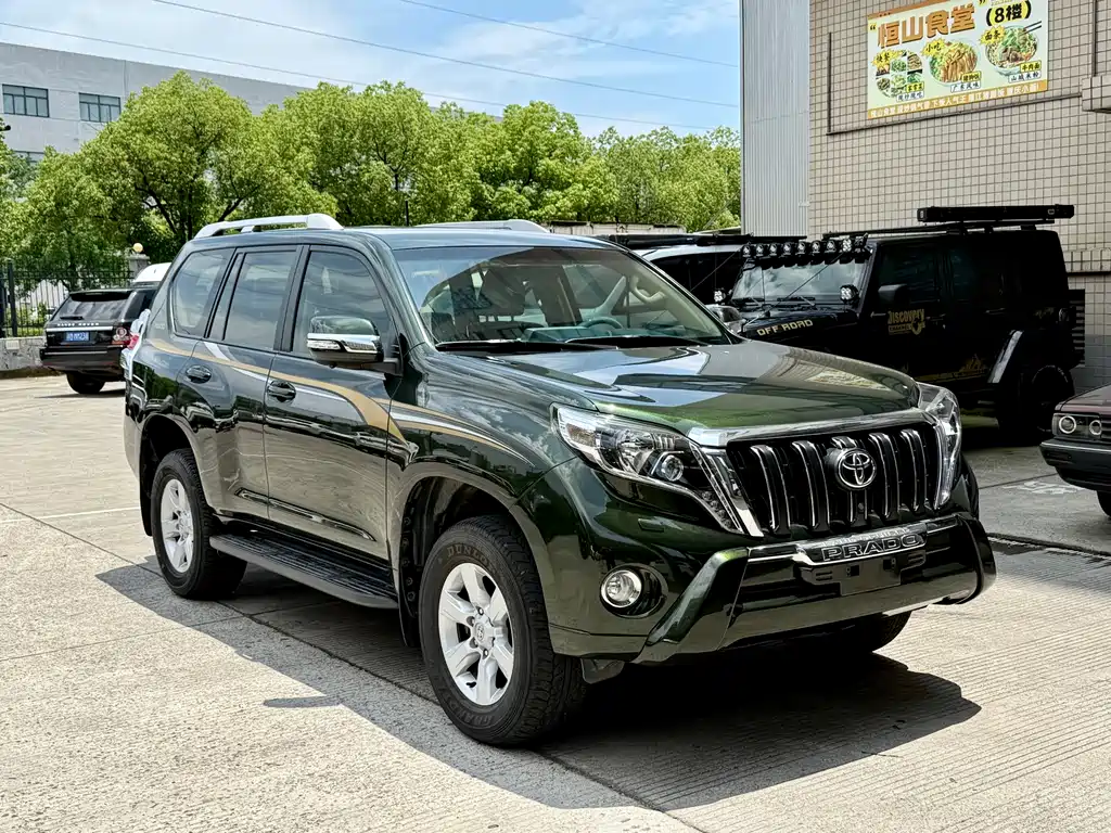 Toyota Prado 2015 — фото 2