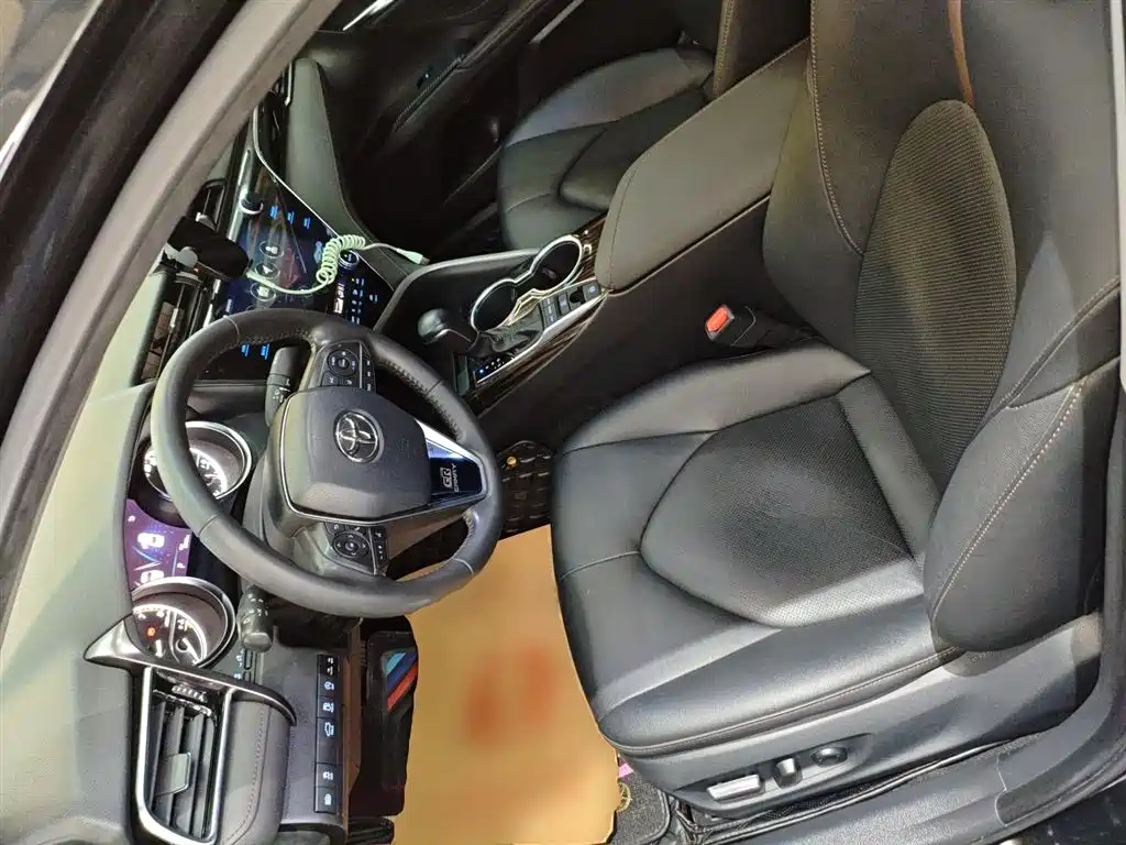 Toyota Camry 2020 — фото 15