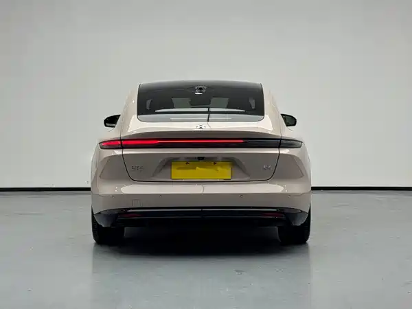 NIO ET5 2025
