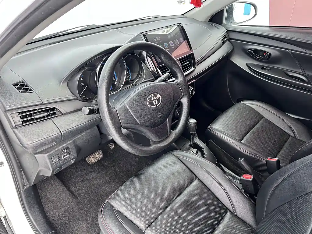 Toyota Yaris L 2017