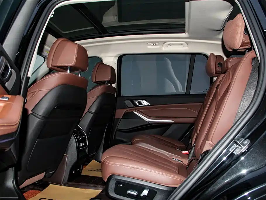 BMW X7 2022 — фото 24