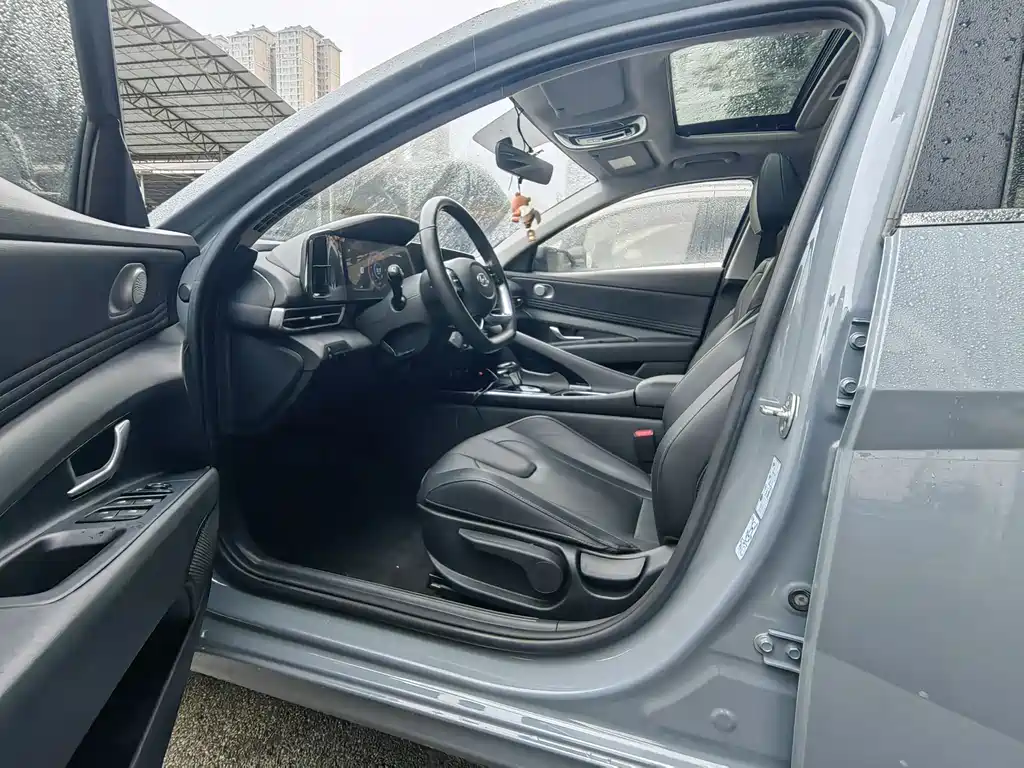 Hyundai Elantra 2021