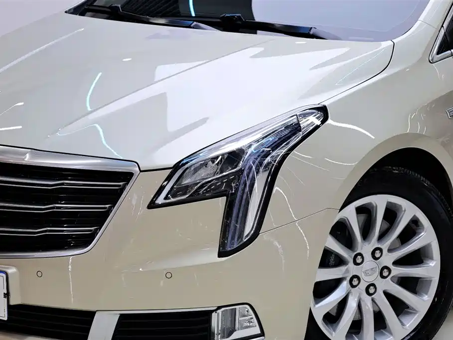 Cadillac XTS 2018 — фото 10