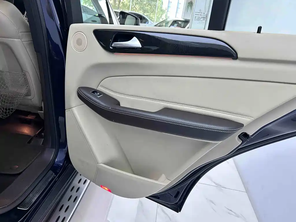 Mercedes-Benz GLE 2016 — фото 15