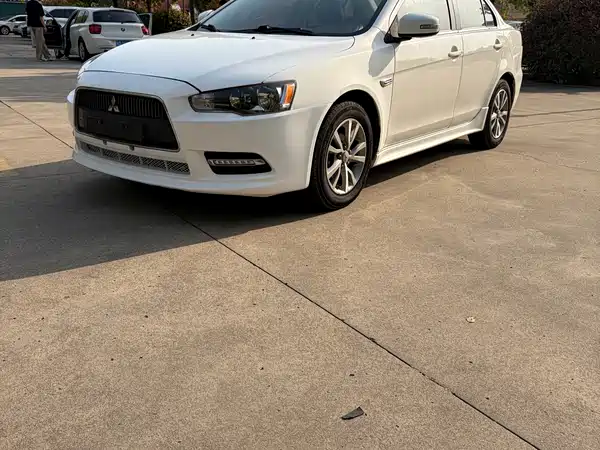 Mitsubishi Lancer EX 2012