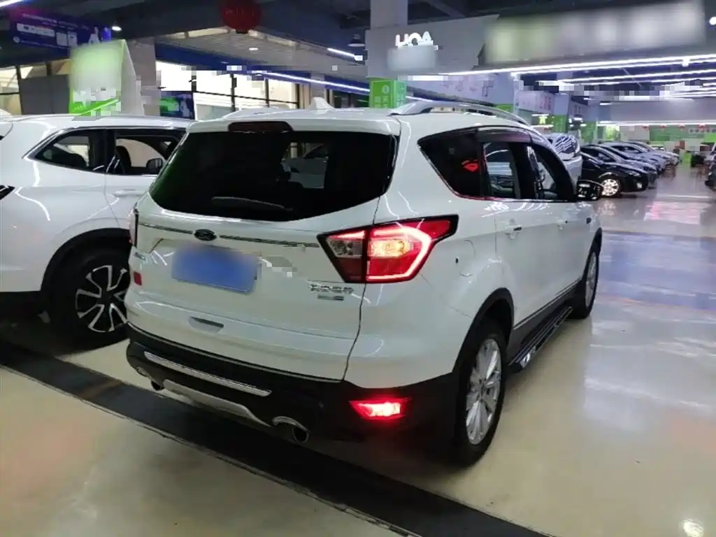 Ford Kuga 2017 — фото 7