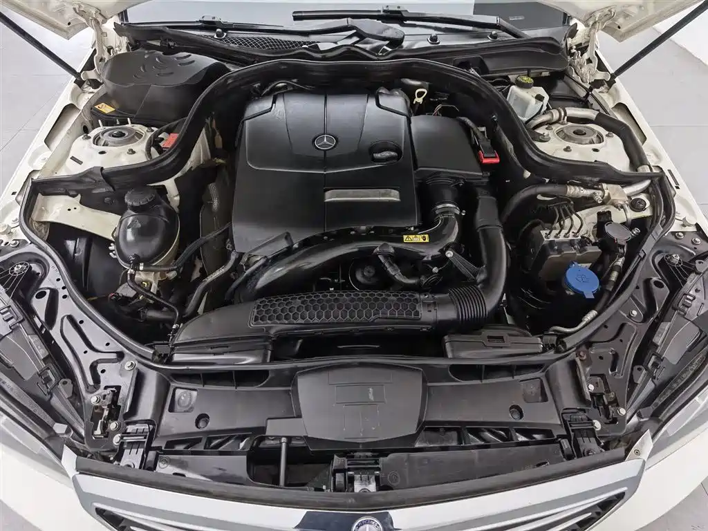 Mercedes-Benz E-Class 2014 — фото 6