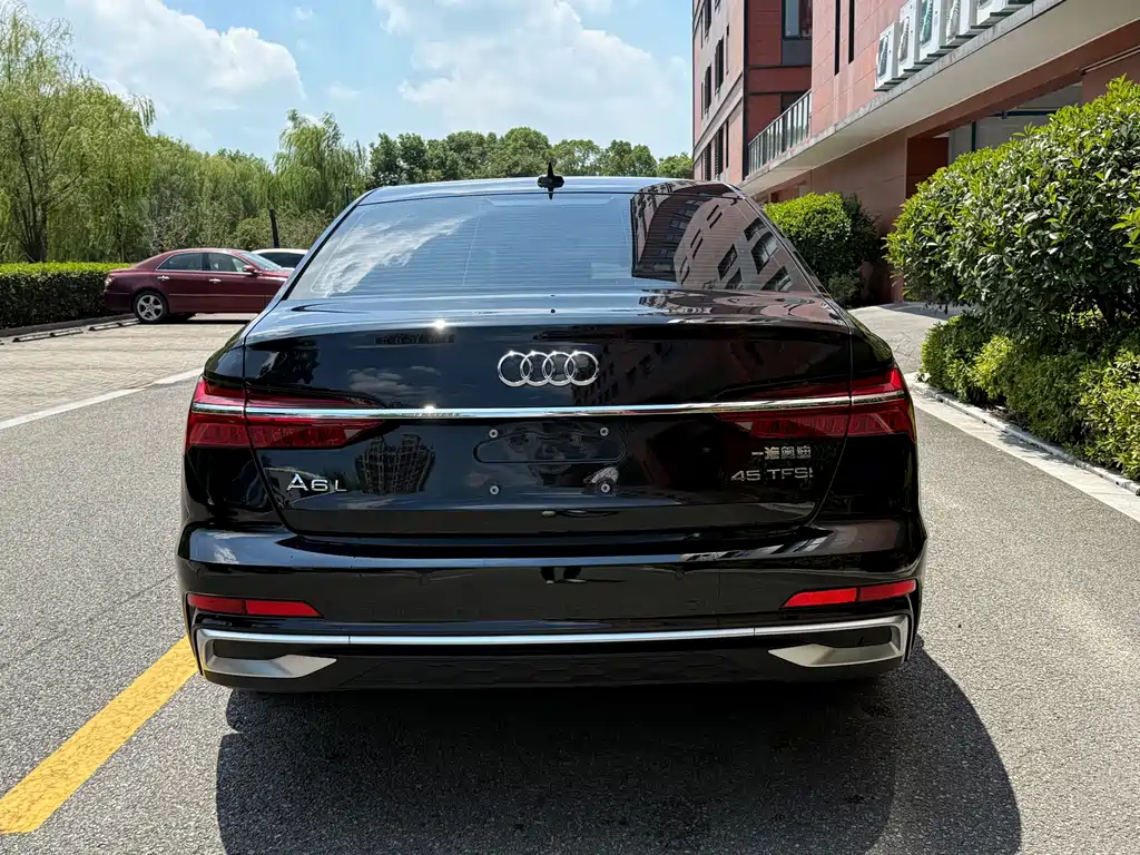 Audi A6L 2023 — фото 15