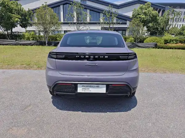 Porsche Macan New Energy 2025