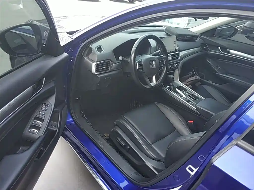 Honda Accord 2020 — фото 16