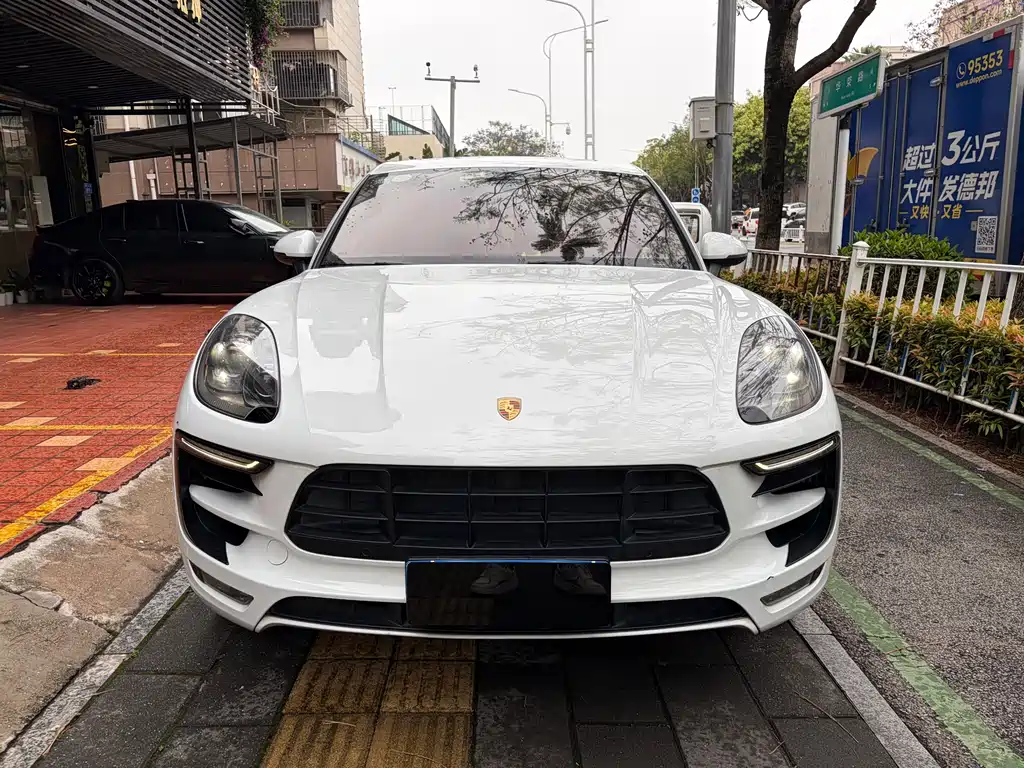 Porsche Macan 2017 — фото 2