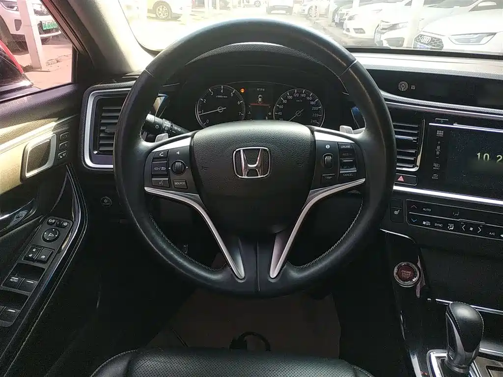 Honda Spirior 2016 — фото 8