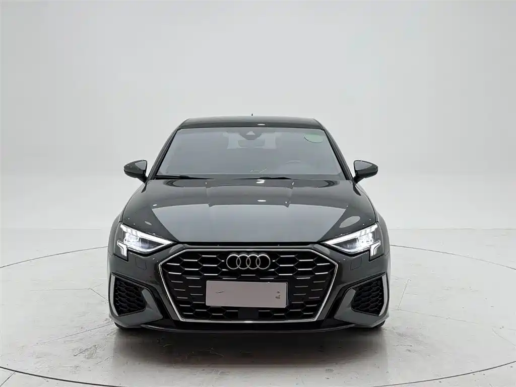 Audi A3 2023 — фото 2