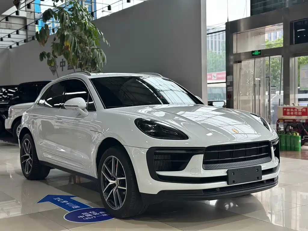 Porsche Macan 2023 — фото 3