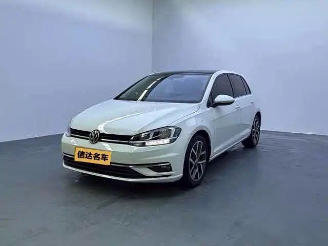 Volkswagen Golf 2020 — фото 1