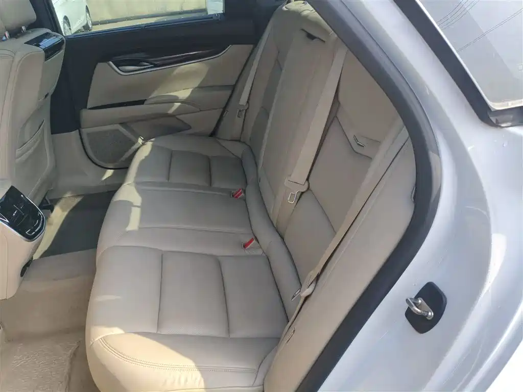 Cadillac XTS 2015 — фото 17