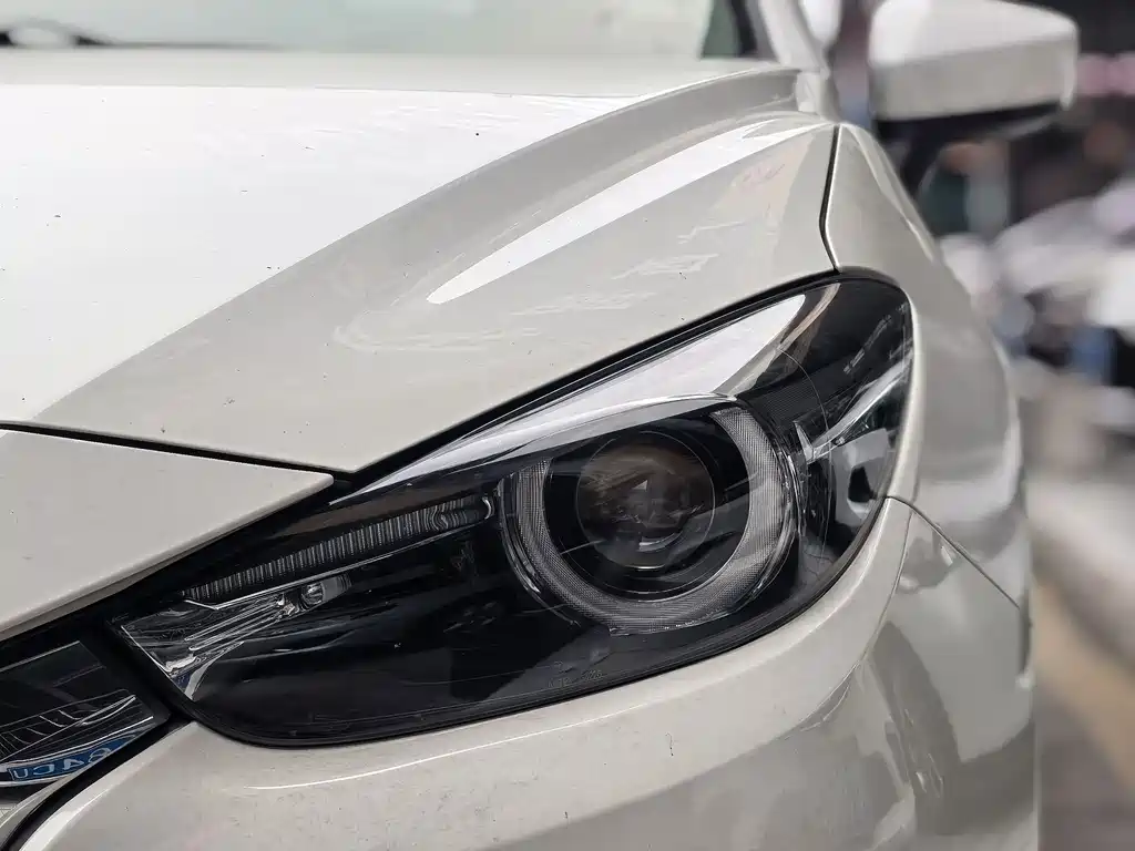 Mazda 3 Axela 2019 — фото 22