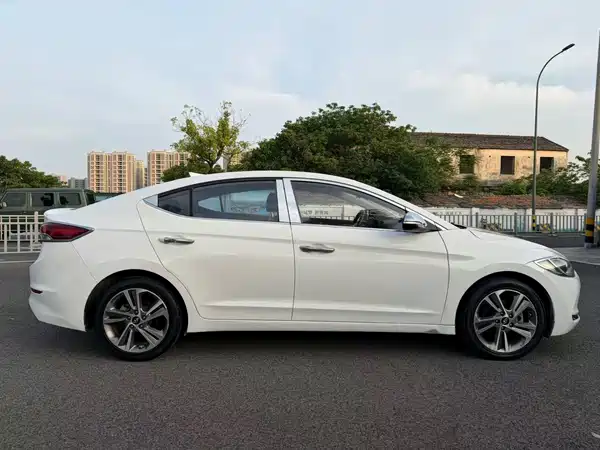 Hyundai Celesta 2016