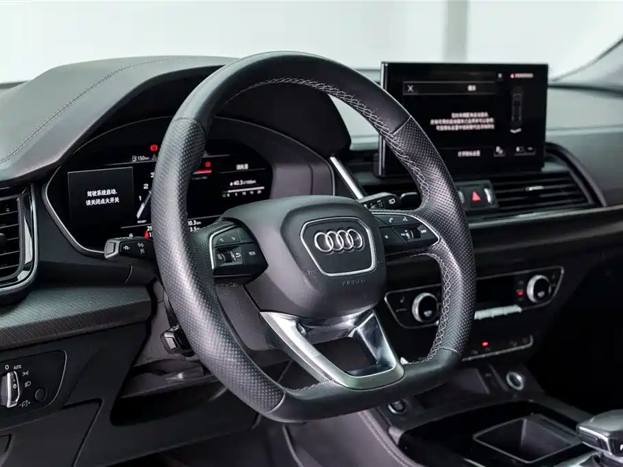 Audi Q5L 2022 — фото 18