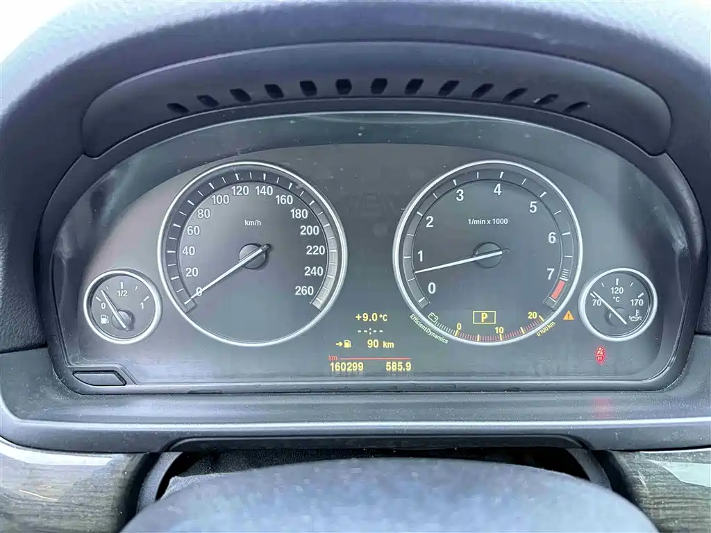 BMW 5 Series 2010 — фото 20