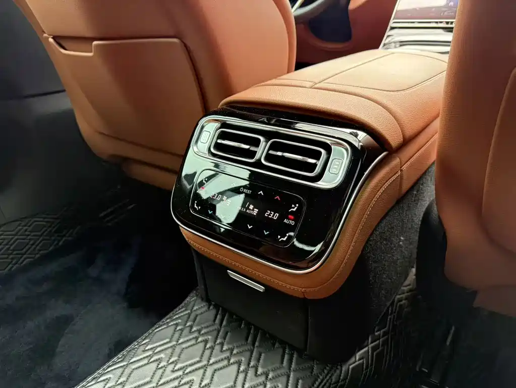 Mercedes-Benz S-Class 2023 — фото 11