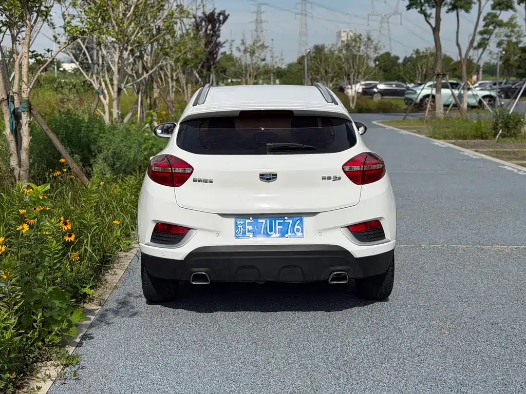 Geely Emgrand GS 2017